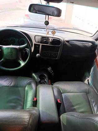 CHEVROLET S10 2.4 MPFI EXECUTIVE 4X2 CD 8V FLEX 4P MANUAL CHEVROLET S10 2.4 MPFI EXECUTIVE 4X2 CD 8V FLEX 4P MANUAL